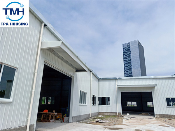 1680sqm Structural Steel H Beam Color Steel Sheet Light Steel Building Structures