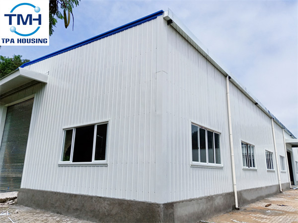 1680sqm Structural Steel H Beam Color Steel Sheet Light Steel Building Structures
