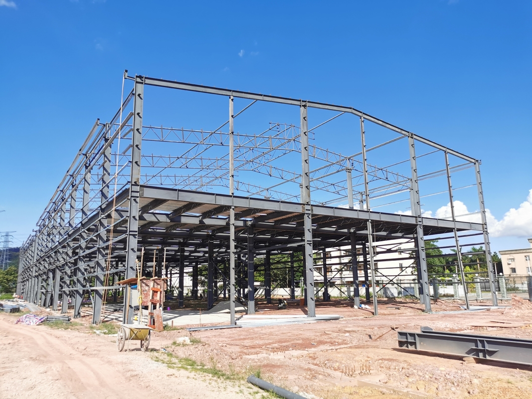 Large Span Light Steel Structure Industrial Workshop With High Strength Steel Materials