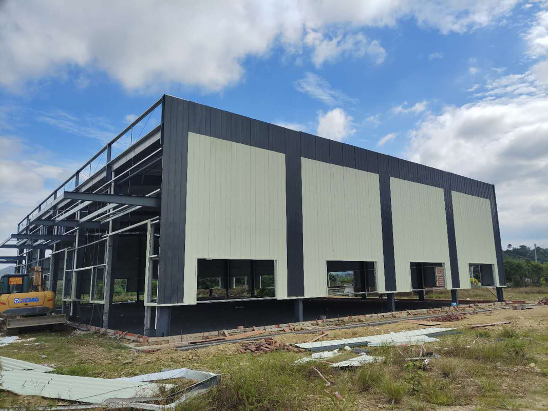 Durable Light Steel Structure Building With Superior Strength Security Features For Warehouse