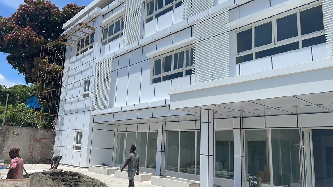 Sound Insulation Slope Roof Villa Multi Storey Light Steel Gauge House For Hospital